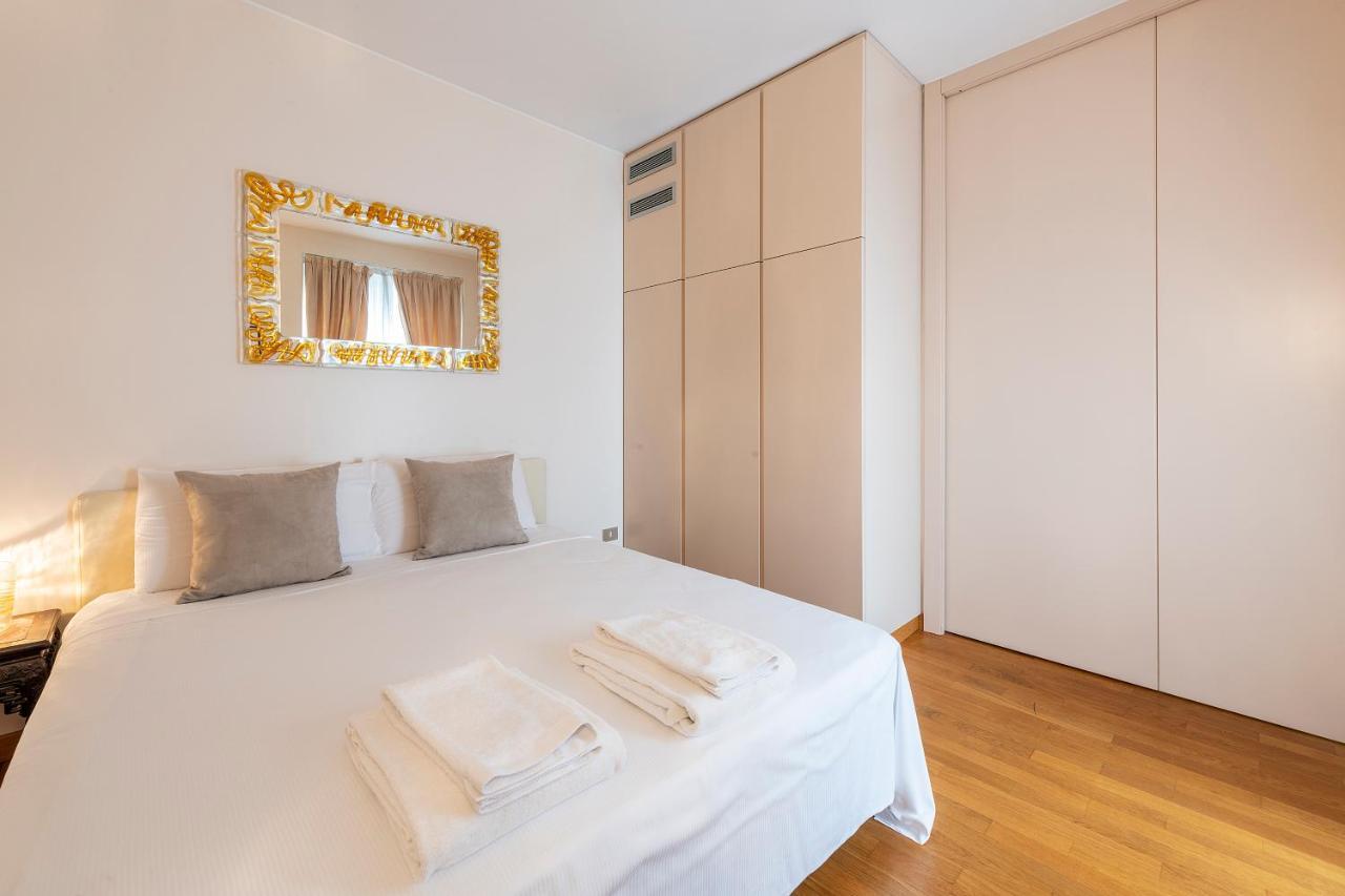 Milan Royal Suites - Centro Duomo Экстерьер фото
