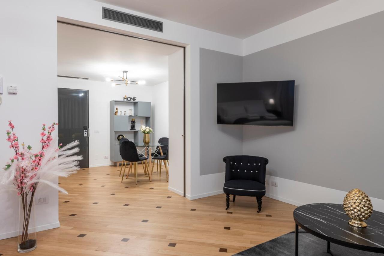Milan Royal Suites - Centro Duomo Экстерьер фото