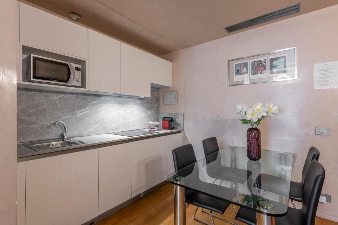 Milan Royal Suites - Centro Duomo Экстерьер фото