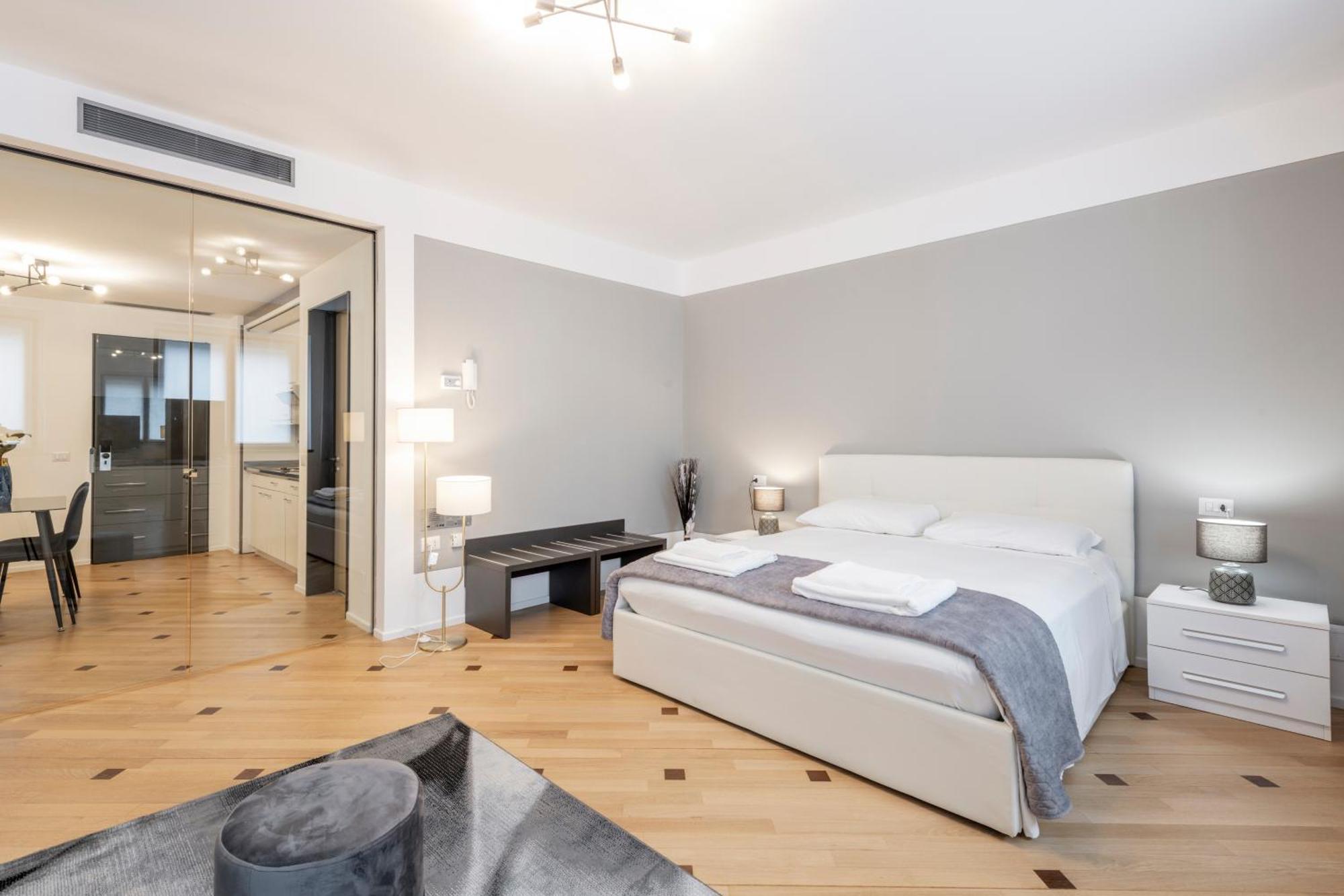 Milan Royal Suites - Centro Duomo Экстерьер фото
