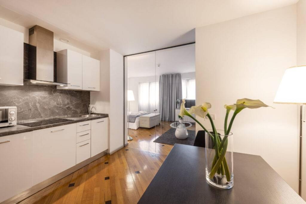 Milan Royal Suites - Centro Duomo Экстерьер фото