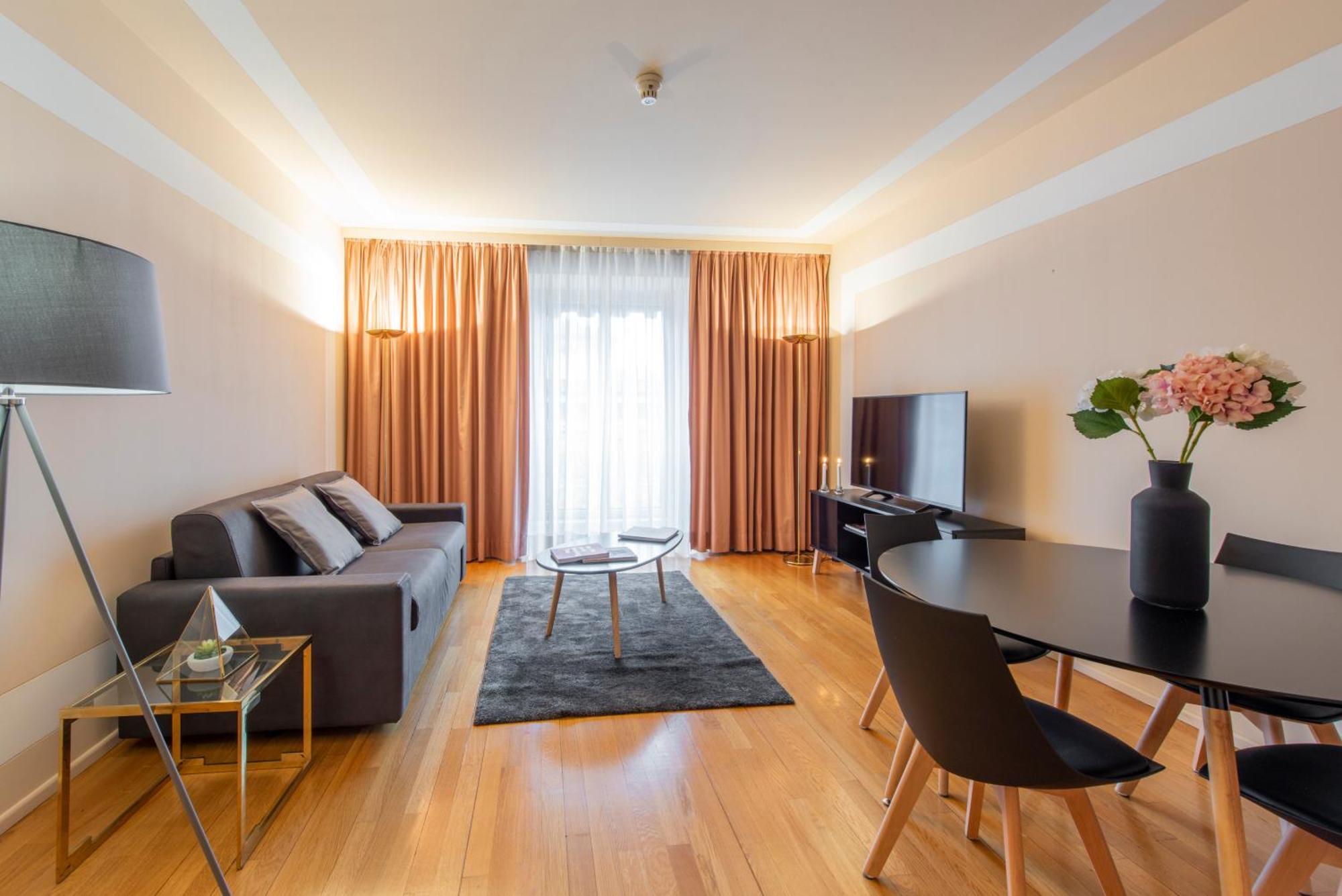 Milan Royal Suites - Centro Duomo Экстерьер фото