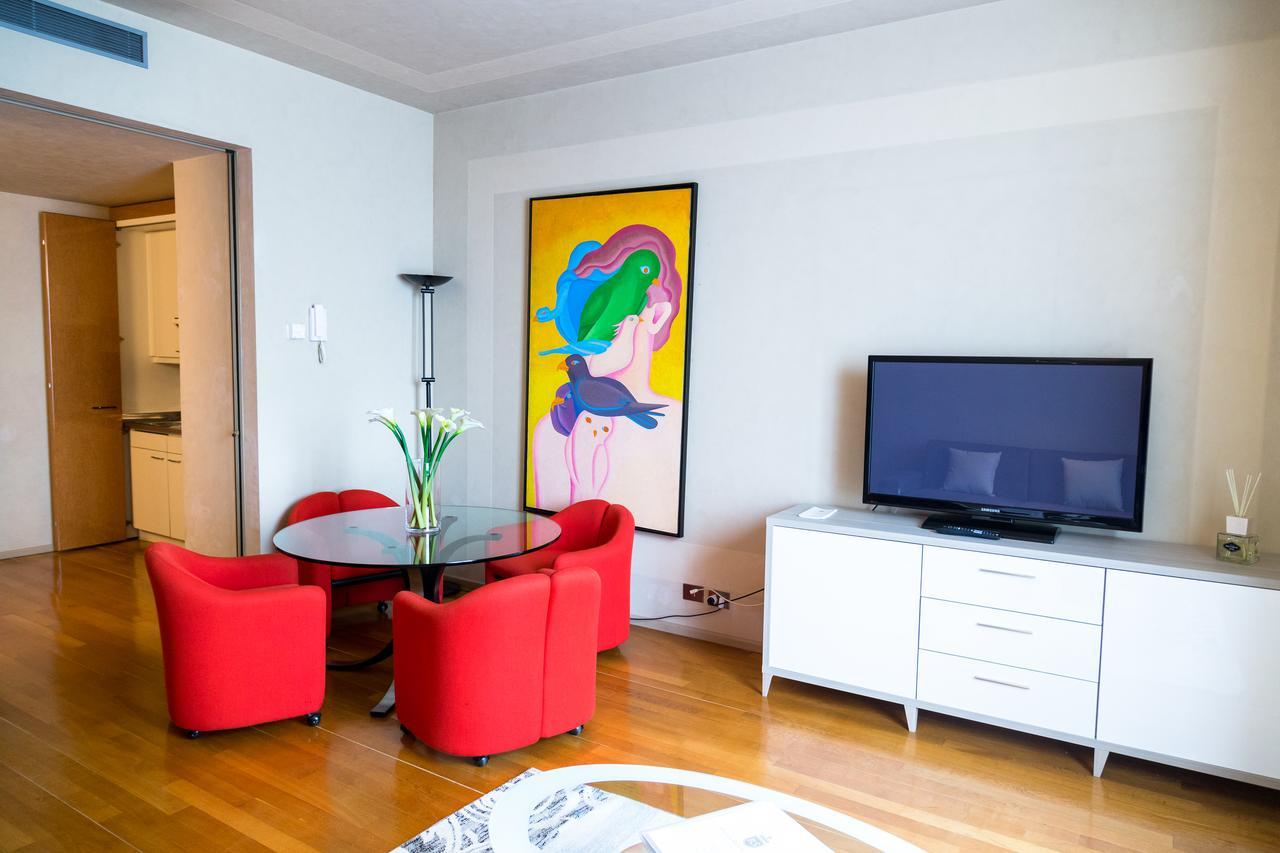 Milan Royal Suites - Centro Duomo Экстерьер фото